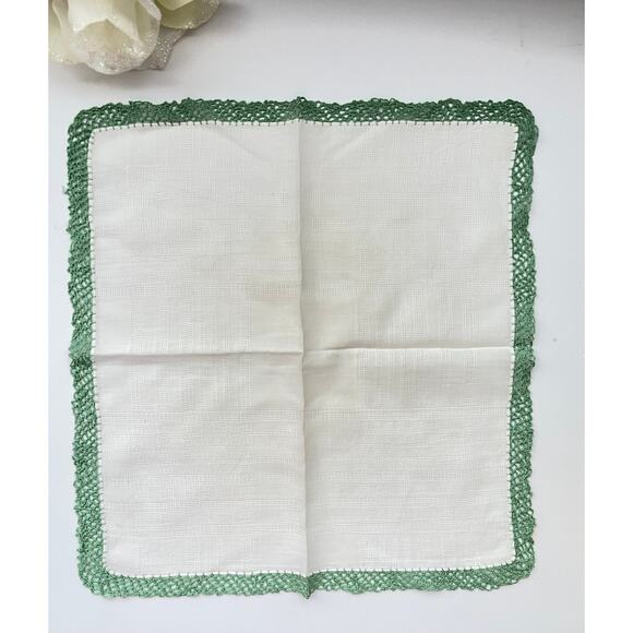 Vintage White Embroidered Boarder Hankie - Picture 3 of 6